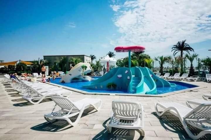 Alezzi Resort Luxury Apartament Prima Linie La Mare Navodari Exterior photo